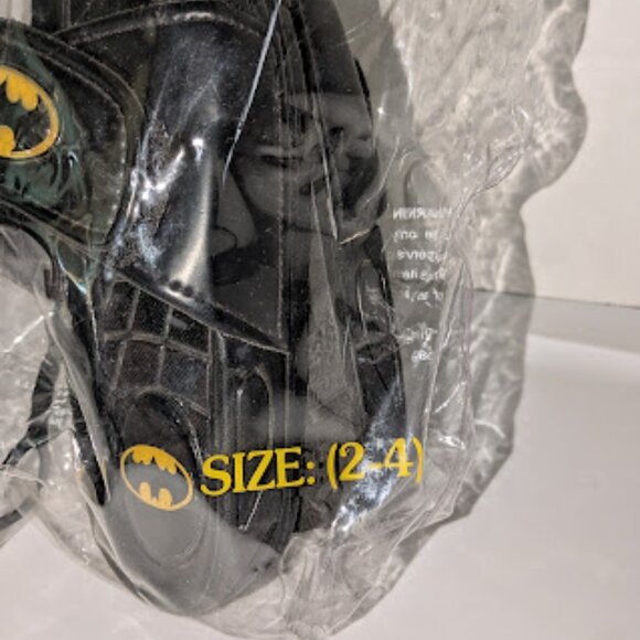 Batman Kids Slip on Sandals Size 2/4 New With Carry Bag Black and Yellow - Picture 5 of 12